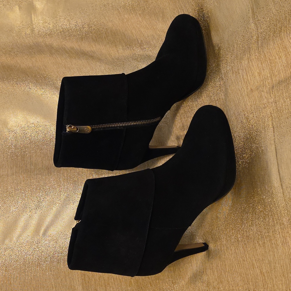 NWT Adrienne Vittadini Faux Suede Stiletto 3.75" Heel Bootie, Black, Size 7.5